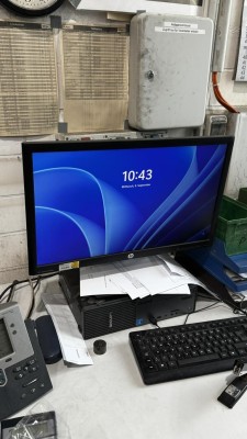 2 PC HP (ohne Festplatte) mit Widescreen-TFT-Monitor HP